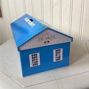 Vintage Picards peanuts tin
